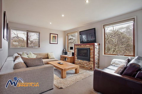 Alyeska - Mackay Tourism 1