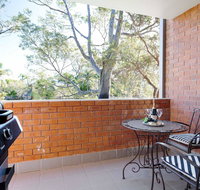 Amanda Court 2/1 Weatherly Cl - Renovated unit with aircon wifi and Close to the beach - Mackay Tourism