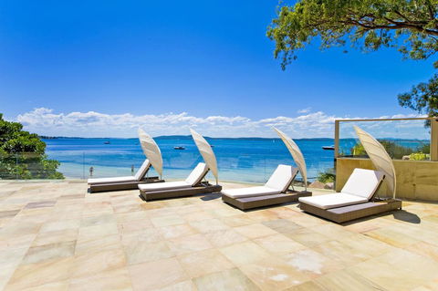 Amarna Luxury Beach Resort - Mackay Tourism 0