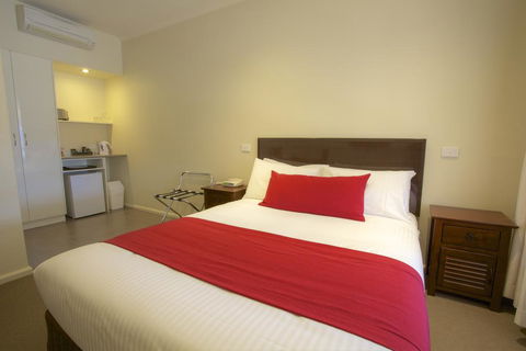 Amaroo Motel - Mackay Tourism 0