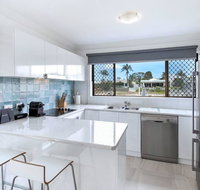 Amazing Modern Apartment on the Canal - Mackay Tourism