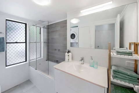 Amazing Modern Apartment On The Canal - Mackay Tourism 3