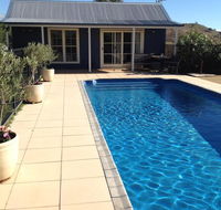 Amazing Views Pet Friendly Bed and Breakfast - Mackay Tourism