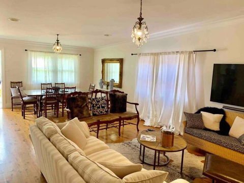 Ambrose On Byng - Central Location W/ 2 Bathroom - Mackay Tourism 1