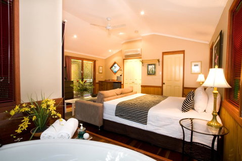 Amore On Buderim Rainforest Cabins - Mackay Tourism 1