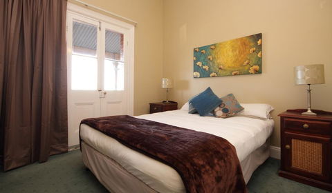 Anchorage Seafront Hotel - Mackay Tourism 2