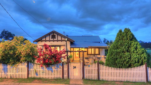 Andavine House - Bed & Breakfast - Mackay Tourism 0