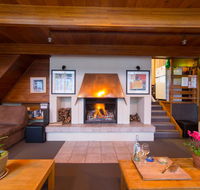 Aneeki Ski Lodge - Mackay Tourism