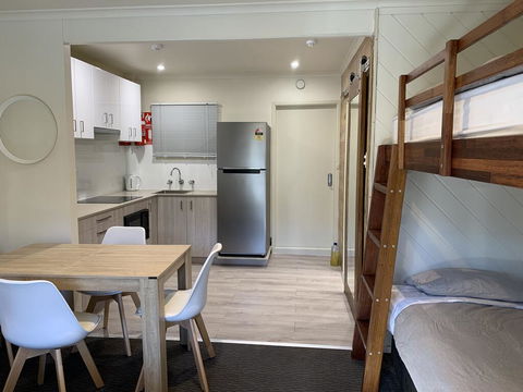 Aneeki Ski Lodge - Mackay Tourism 3