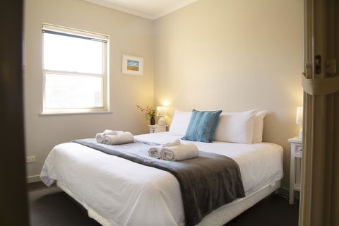 Angaston Mews - Mackay Tourism 2