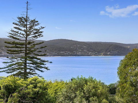 APARTMENT 29 PACIFIC APARTMENTS - Grand Escape With Ocean Views - Mackay Tourism 0