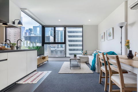 Apartment On BOURKE St - HEART Of Melbourne CBD. - Mackay Tourism 0