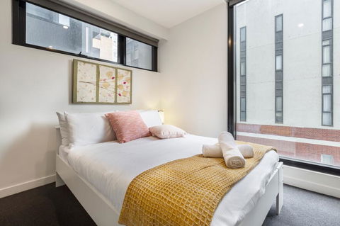 Apartment On BOURKE St - HEART Of Melbourne CBD. - Mackay Tourism 2