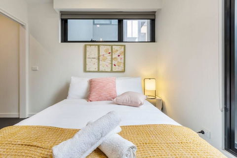 Apartment On BOURKE St - HEART Of Melbourne CBD. - Mackay Tourism 1