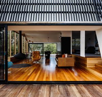 Apollo Bay House - Mackay Tourism