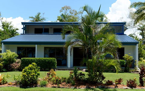 Apollo Jewel Beachfront Apartments - Mackay Tourism 0