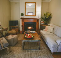 Apple Cottage Orange NSW - Mackay Tourism
