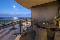 Apt 221 Marinaquays