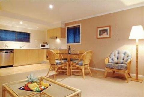 Aqualuna Beach Resort - Mackay Tourism 2