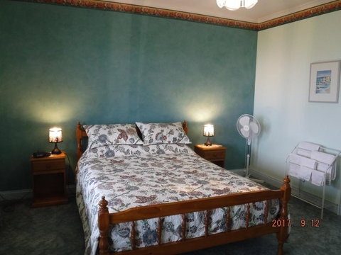 Arabella Country House - Mackay Tourism 1