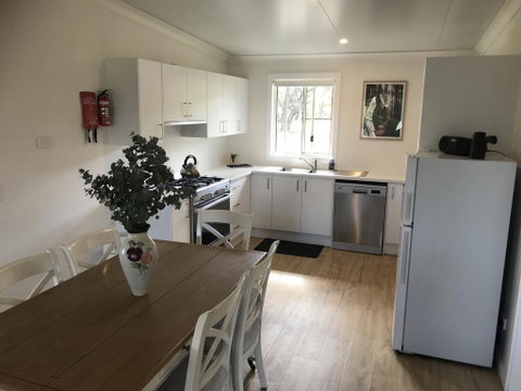 Arcadian Cabin - Southern Highlands River Retreat - Mackay Tourism 2