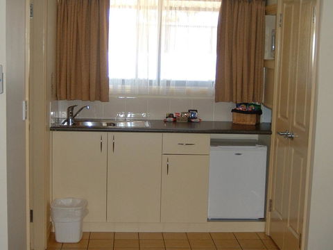Armidale Pines Motel - Mackay Tourism 2