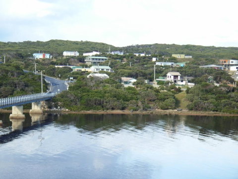 Arthur River Holiday Units - Mackay Tourism 1