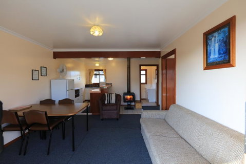 Arthur River Holiday Units - Mackay Tourism 3