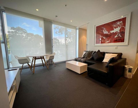 Luxury 2 Bedroom Suite Near Adelaide With A Car Park - Mackay Tourism 1