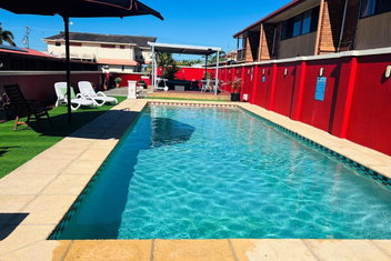 Mackay Rose Motel with Mackay Tourism