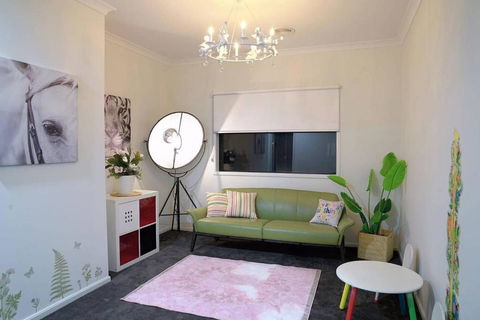 Luxury 9 BRM House In Melbourne - Mackay Tourism 0