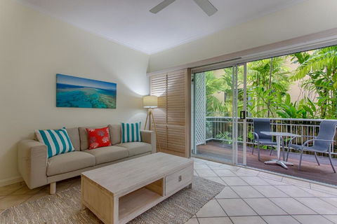 Macrossan House Boutique Holiday Apartments - Mackay Tourism 3