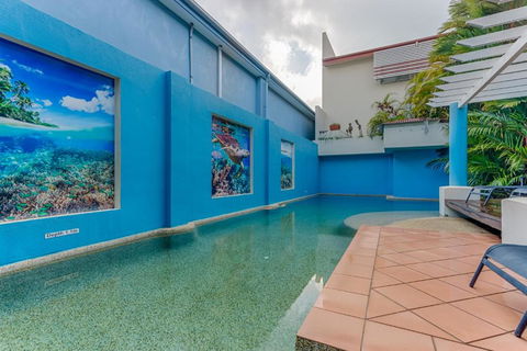 Macrossan House Boutique Holiday Apartments - Mackay Tourism 1