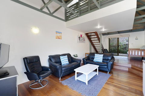 MAIN STAY - 100m To Patrolled Beach, Pool, Wifi, Close To Cafes - Mackay Tourism 2