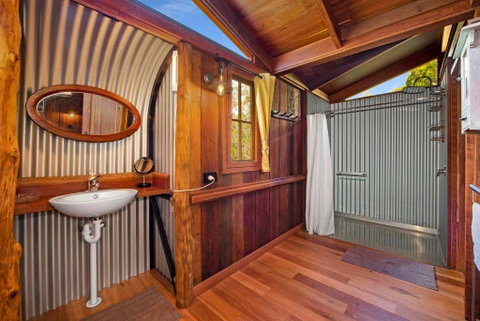 MANGO LODGE River Heads - Mackay Tourism 3
