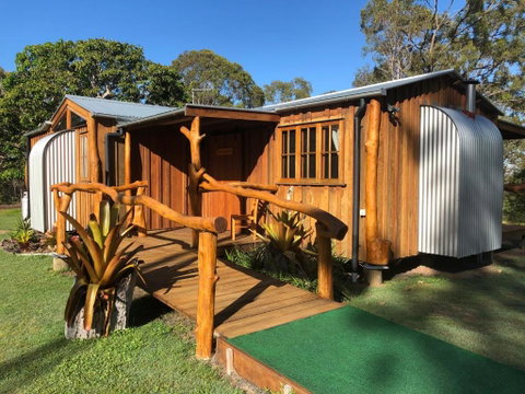 MANGO LODGE River Heads - Mackay Tourism 0