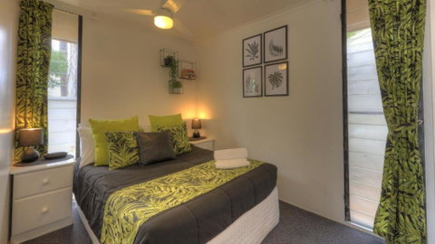 Maroochy River Bungalows - Mackay Tourism 1