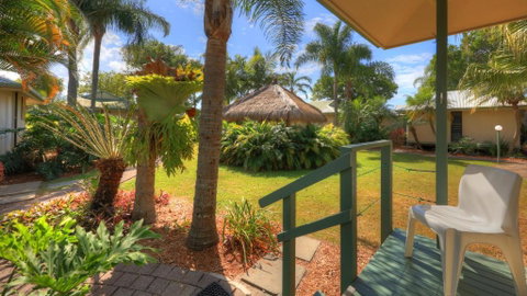 Maroochy River Bungalows - Mackay Tourism 0
