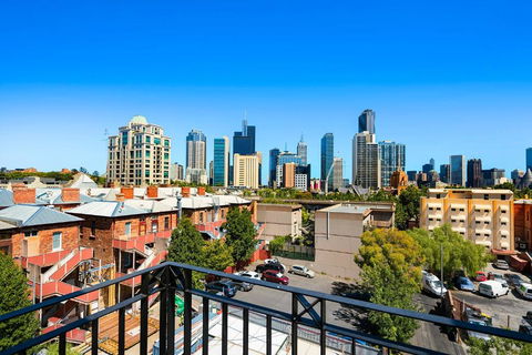 Melbourne Carlton Central Apartment Hotel Official - Mackay Tourism 0