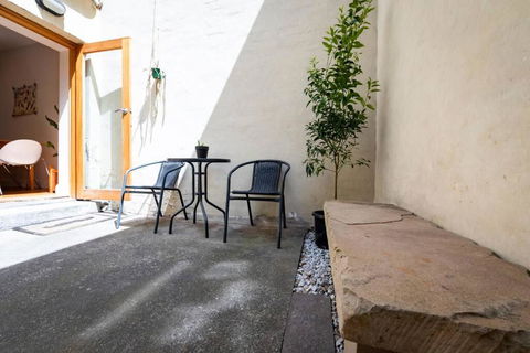 MELVINGTON BOUTIQUE APARTMENT IN HOBART CBD O - Mackay Tourism 1