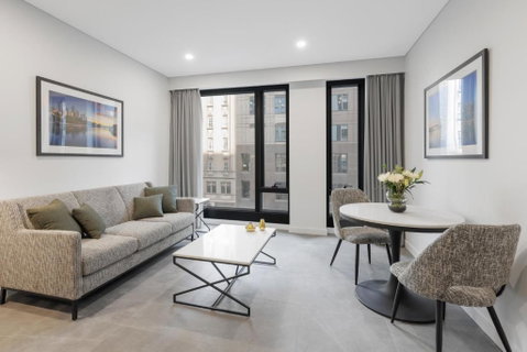 Meriton Suites Melbourne - Mackay Tourism 0