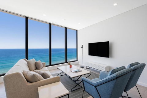 Meriton Suites Surfers Paradise - Mackay Tourism 2