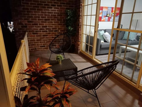 Modern 2BR Apartment With Parking - Mackay Tourism 3