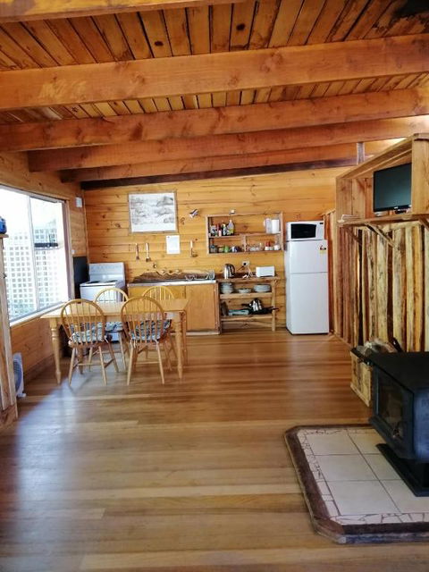 Minnow Cabins Lower Beulah - Mackay Tourism 2