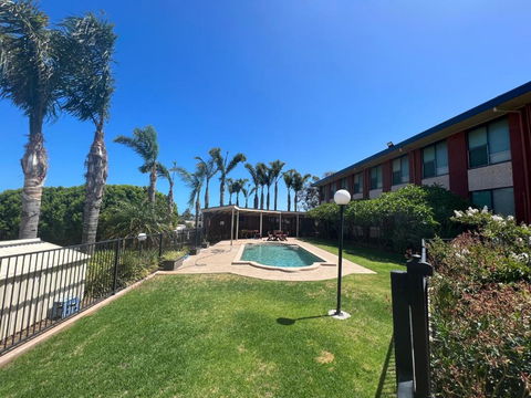 Mirambeena Motel - Mackay Tourism 3