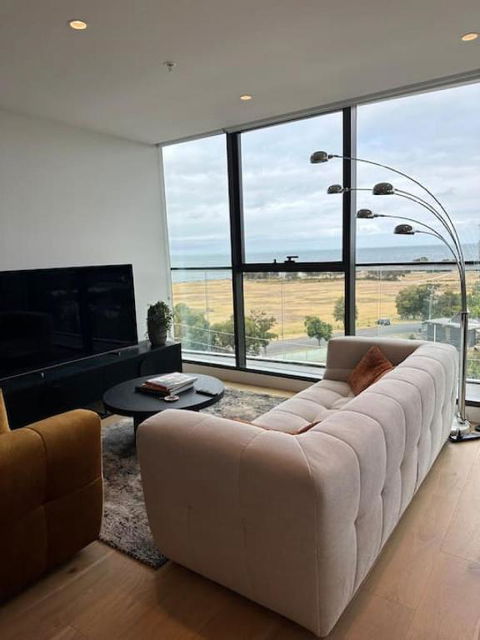 Modern 2 BRM Apt In Williamstown - Mackay Tourism 1