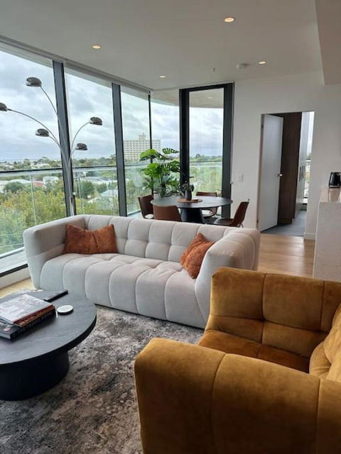 Modern 2 BRM Apt In Williamstown - Mackay Tourism 2
