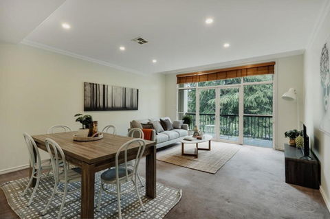 Modern Apartment In The Heart Of Canberra - Mackay Tourism 0