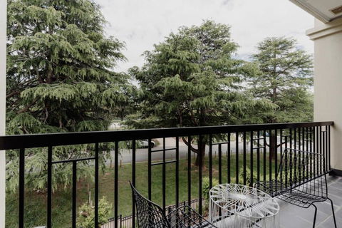 Modern Apartment In The Heart Of Canberra - Mackay Tourism 1