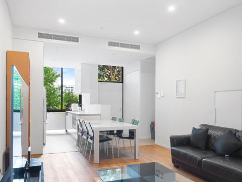 Modern Split Level 2Bed With Pool - Mackay Tourism 0